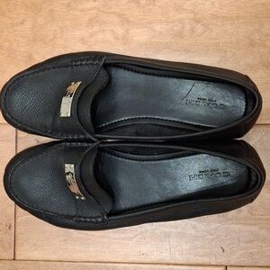 Coach flats